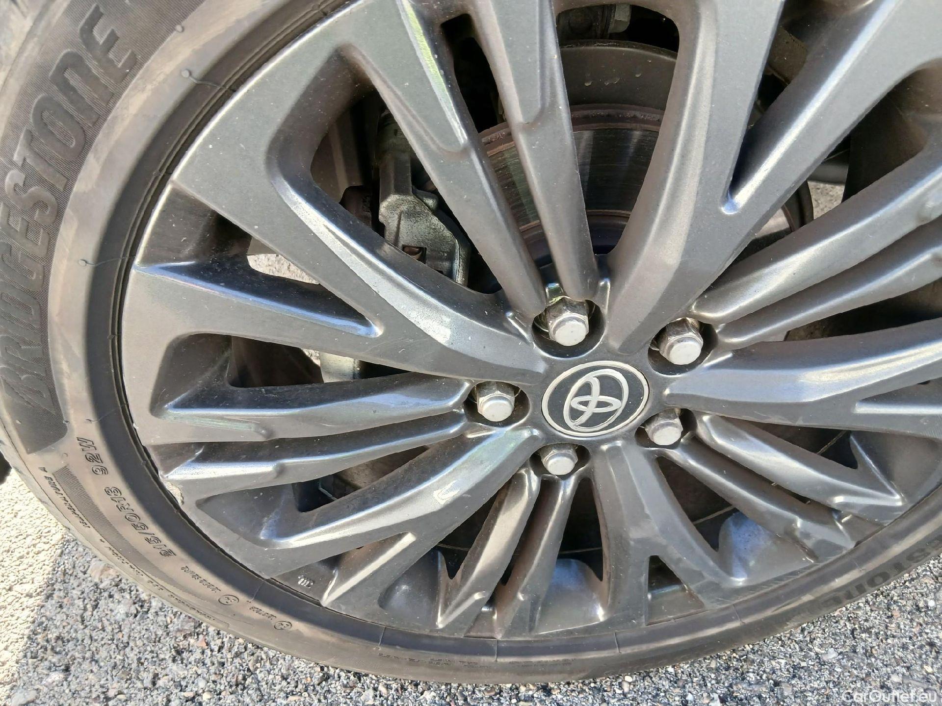  Toyota  Yaris Cross TOYOTA  / 2021 / 5P / todoterreno 1.5 120H Adventure #2