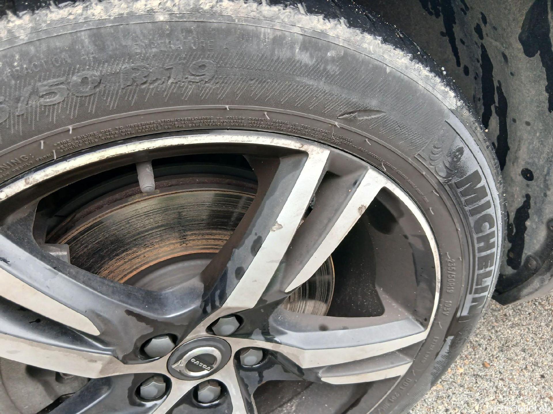  Volvo  XC 40 VOLVO XC40 / 2017 / 5P / todoterreno 1.5 T4 Twin Recharge R-Design Auto #5