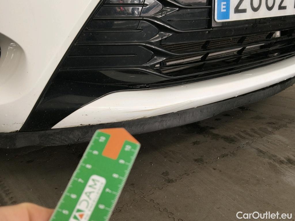  Toyota  Yaris TOYOTA  / 2017 / 5P / berlina con portón 1.5 100H Active #8