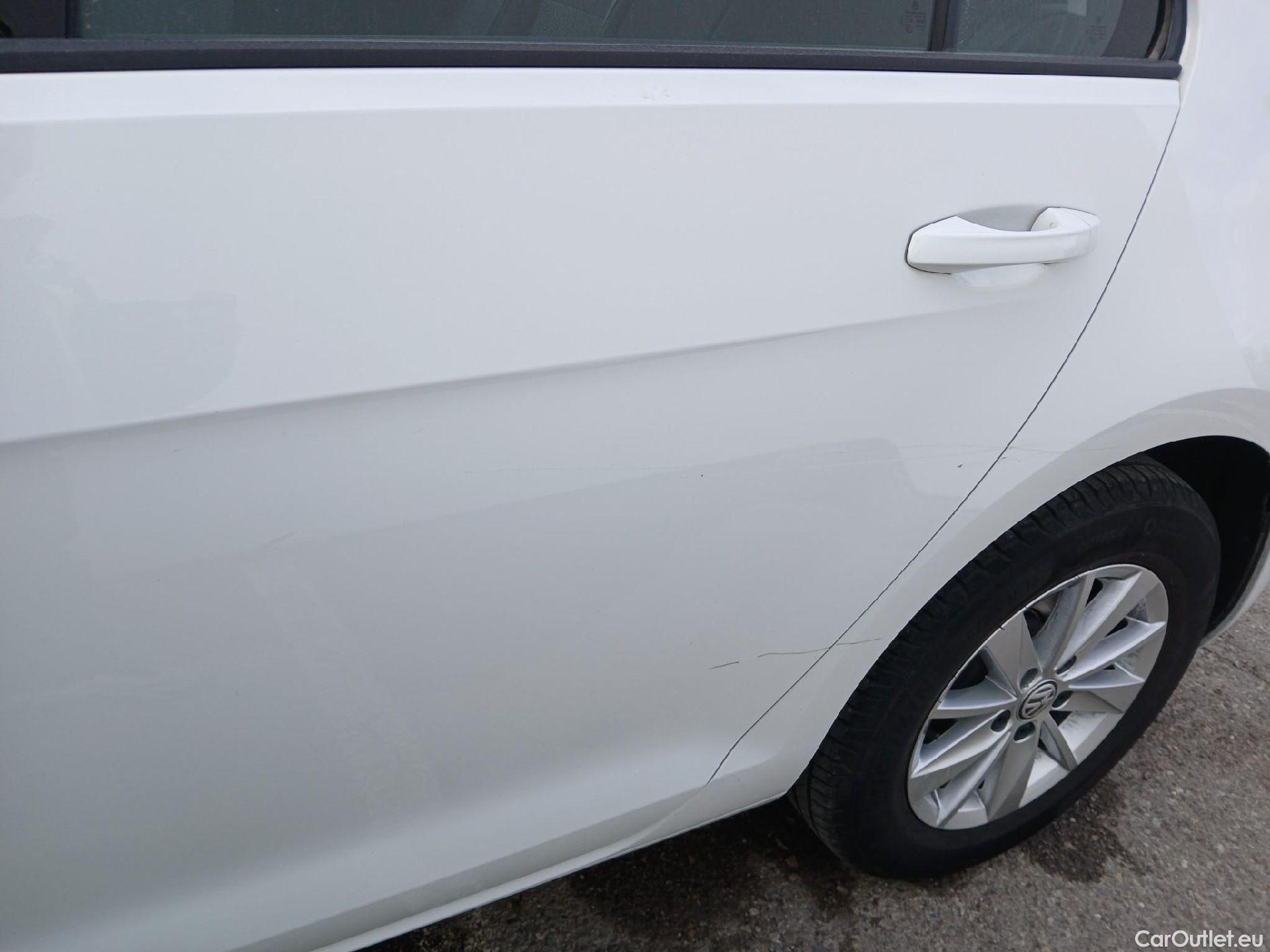  Volkswagen  Golf  VOLKSWAGEN / 2016 / 5P / berlina con portón Ready2Go 1.0 TSI 85kW (115CV) #18