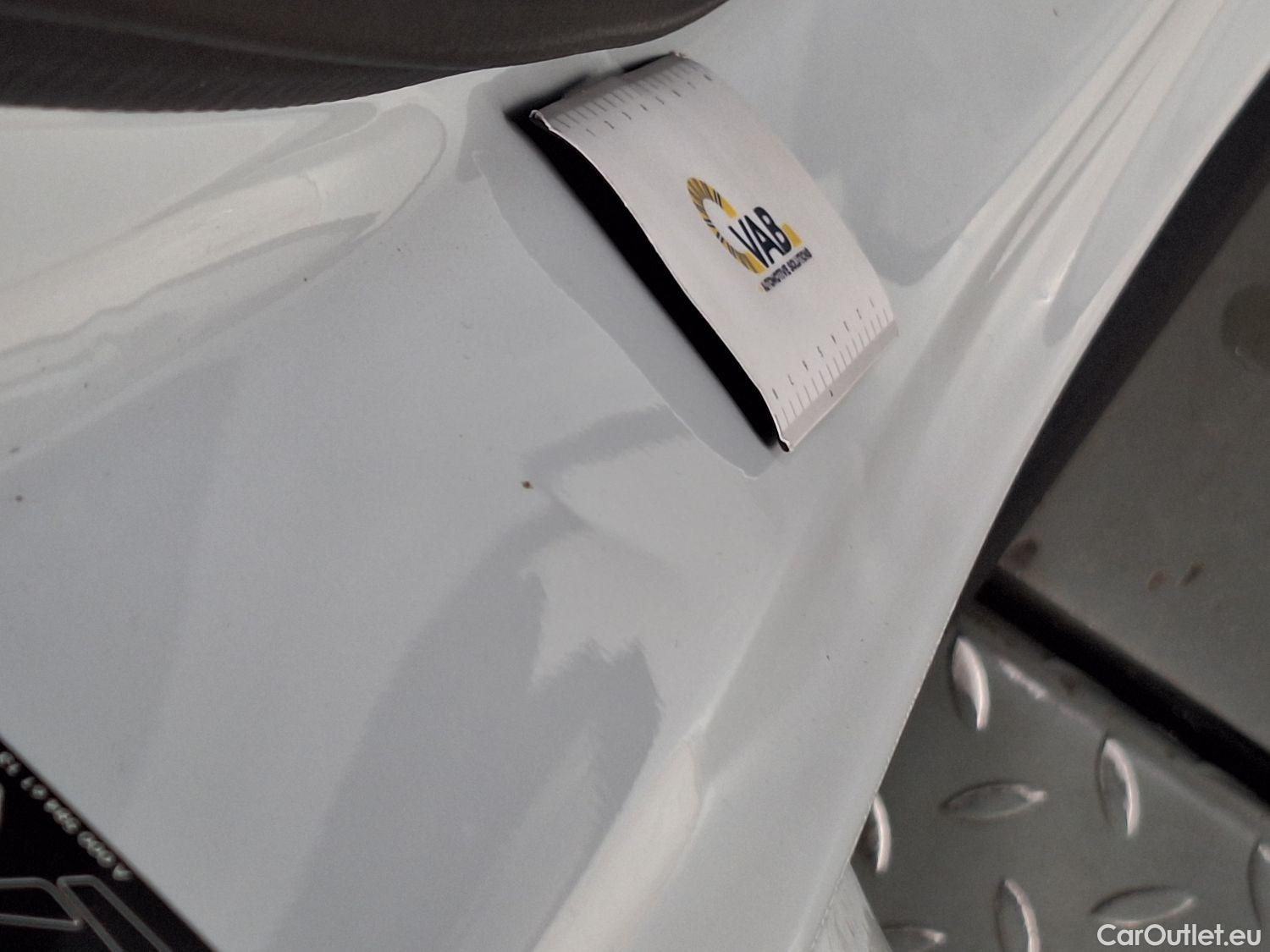  Mercedes  GLA Mercedes,  '20 PHEV, Mercedes-Benz   250e Business Solution 5d #37