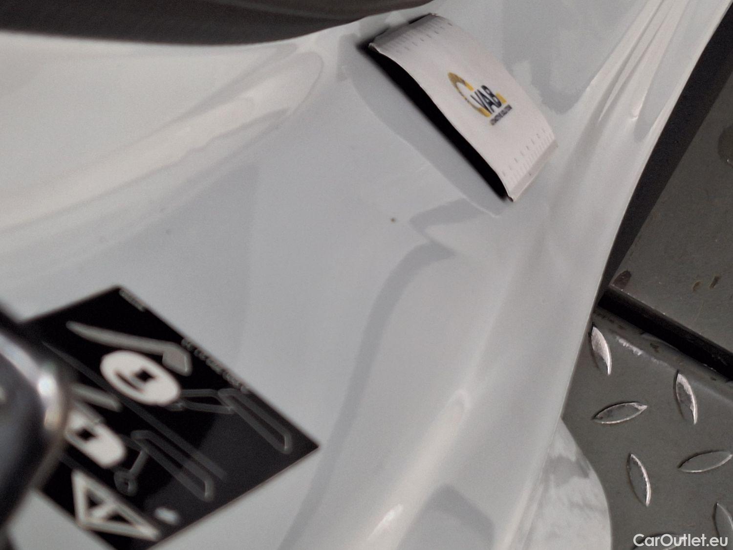  Mercedes  GLA Mercedes,  '20 PHEV, Mercedes-Benz   250e Business Solution 5d #38