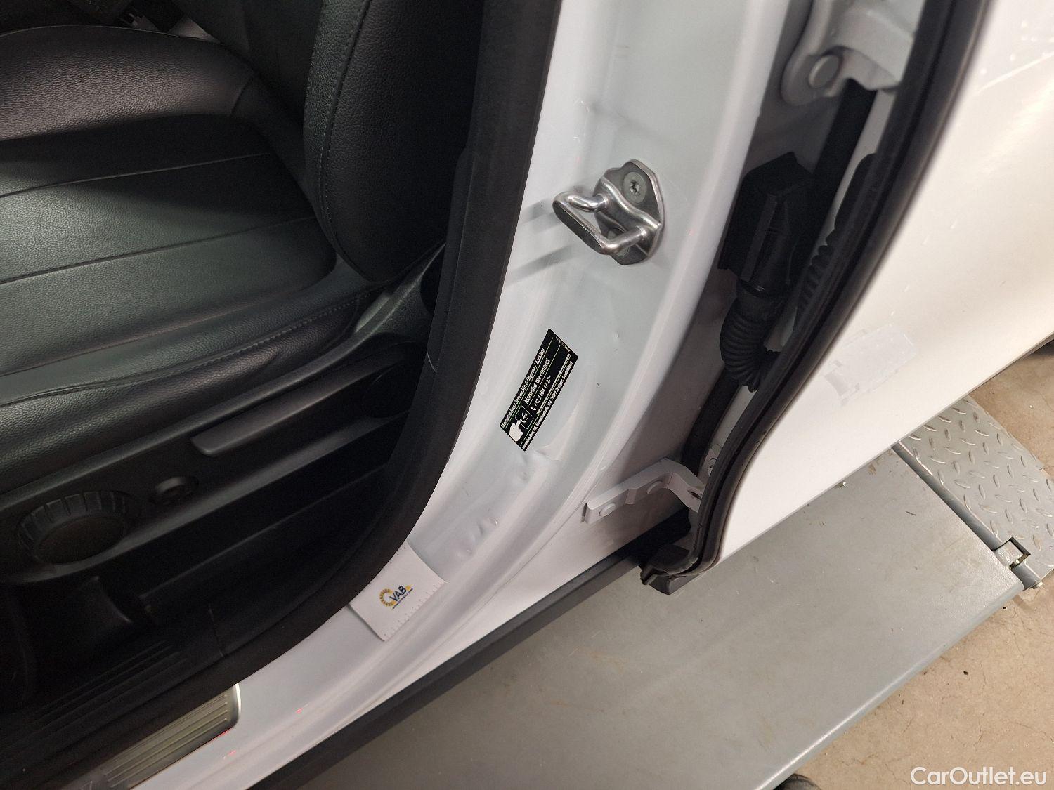  Mercedes  GLA Mercedes,  '20 PHEV, Mercedes-Benz   250e Business Solution 5d #45