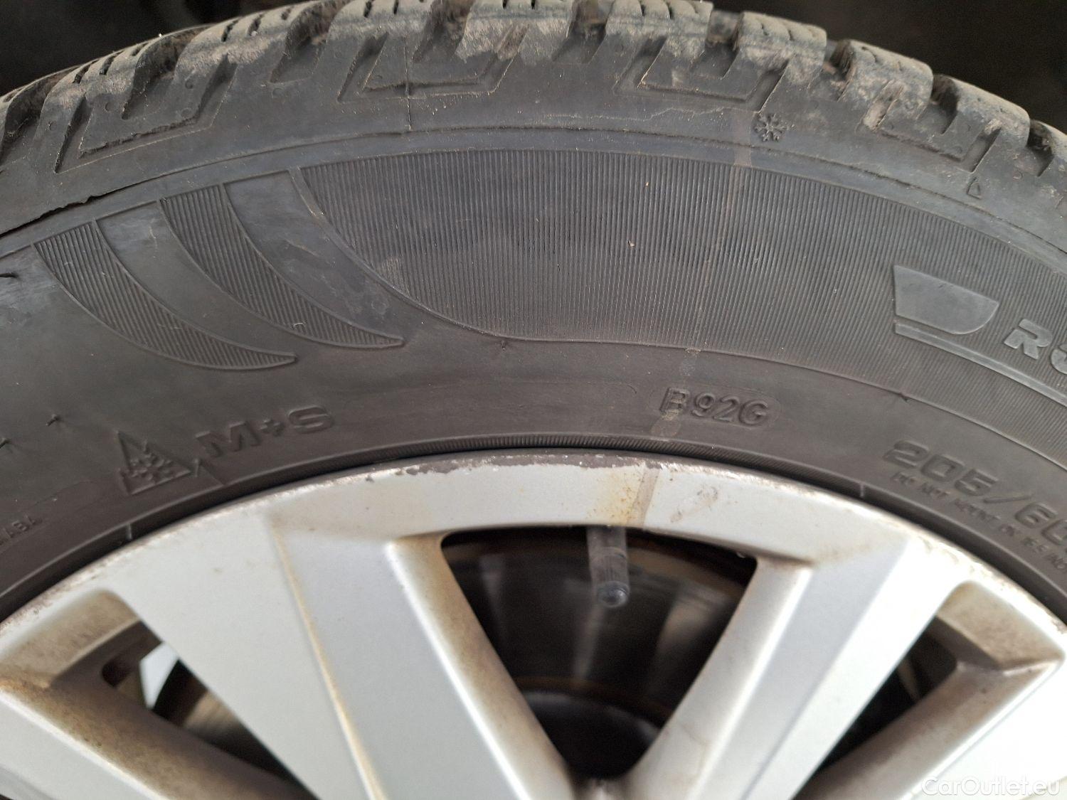  Volkswagen  Touran VW,  '15, Volkswagen  2.0 TDi 110kW Highline DSG 5d 7pl #2