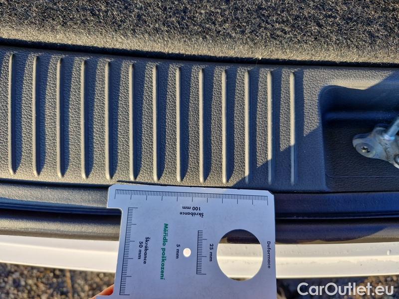  Hyundai  i30   cw (PD)(2017->)  1.5T-GDI 118 Family Smart #15