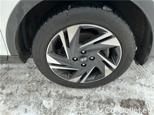  Hyundai  Bayon  1.2i Comfort Club 5d #2