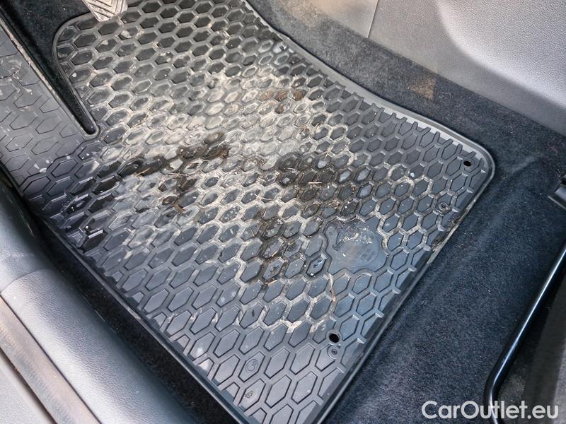  Hyundai  i30   cw (PD)(2017->)  1.5T-GDI 118 Family Smart #12