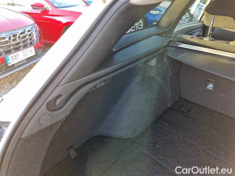  Hyundai  i30   cw (PD)(2017->)  1.5T-GDI 118 Family Smart #17