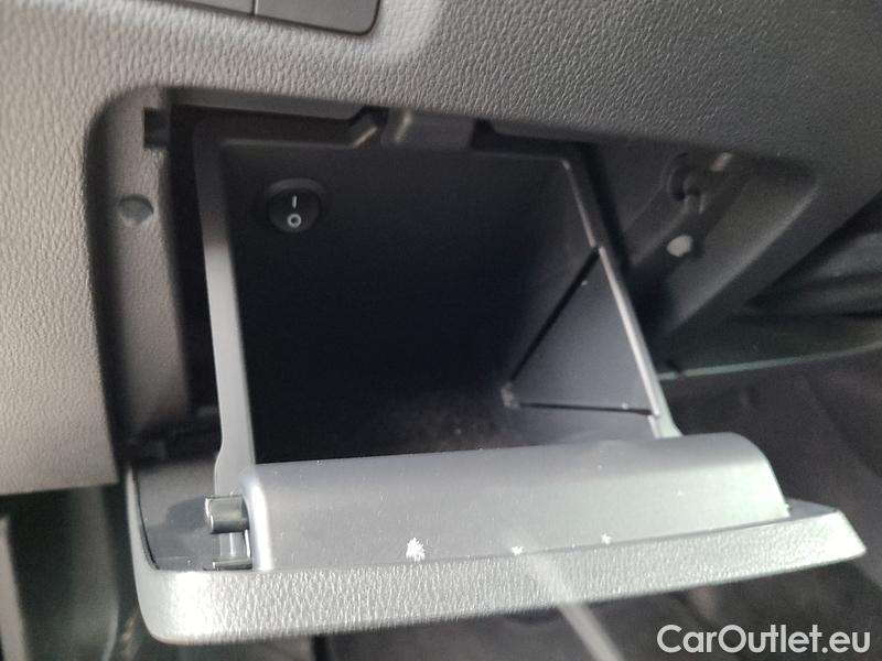  Skoda  Octavia  Combi (NX3)(2020) Oct.Combi 2.0TDI 85 Style AT #9