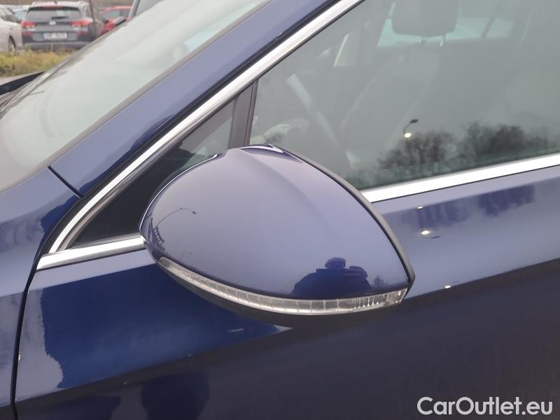  Volkswagen  Passat  Variant (CB5) (2019) Pas.Var.2.0TDI 110 HL AT #4