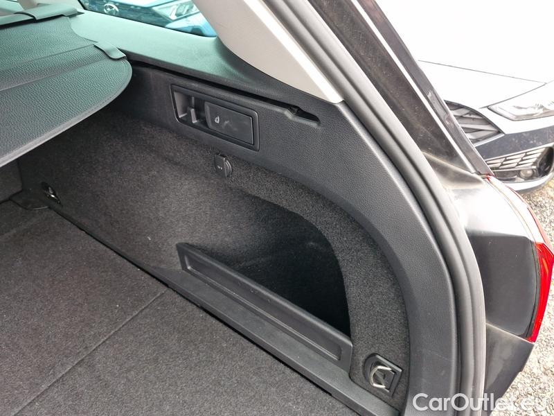  Volkswagen  Passat  Variant (CB5) (2019) Pas.Var.2.0TDI 110 Elegance AT #19