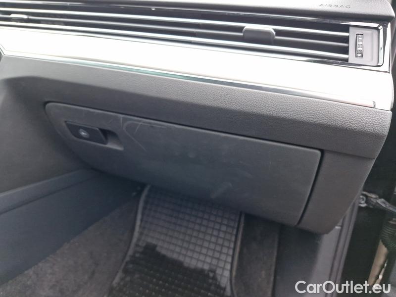  Volkswagen  Passat  Variant (CB5) (2019) Pas.Var.2.0TDI 110 Elegance AT #25