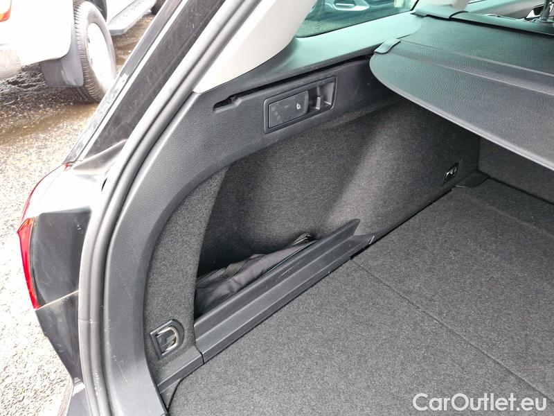  Volkswagen  Passat  Variant (CB5) (2019) Pas.Var.2.0TDI 110 Elegance AT #20