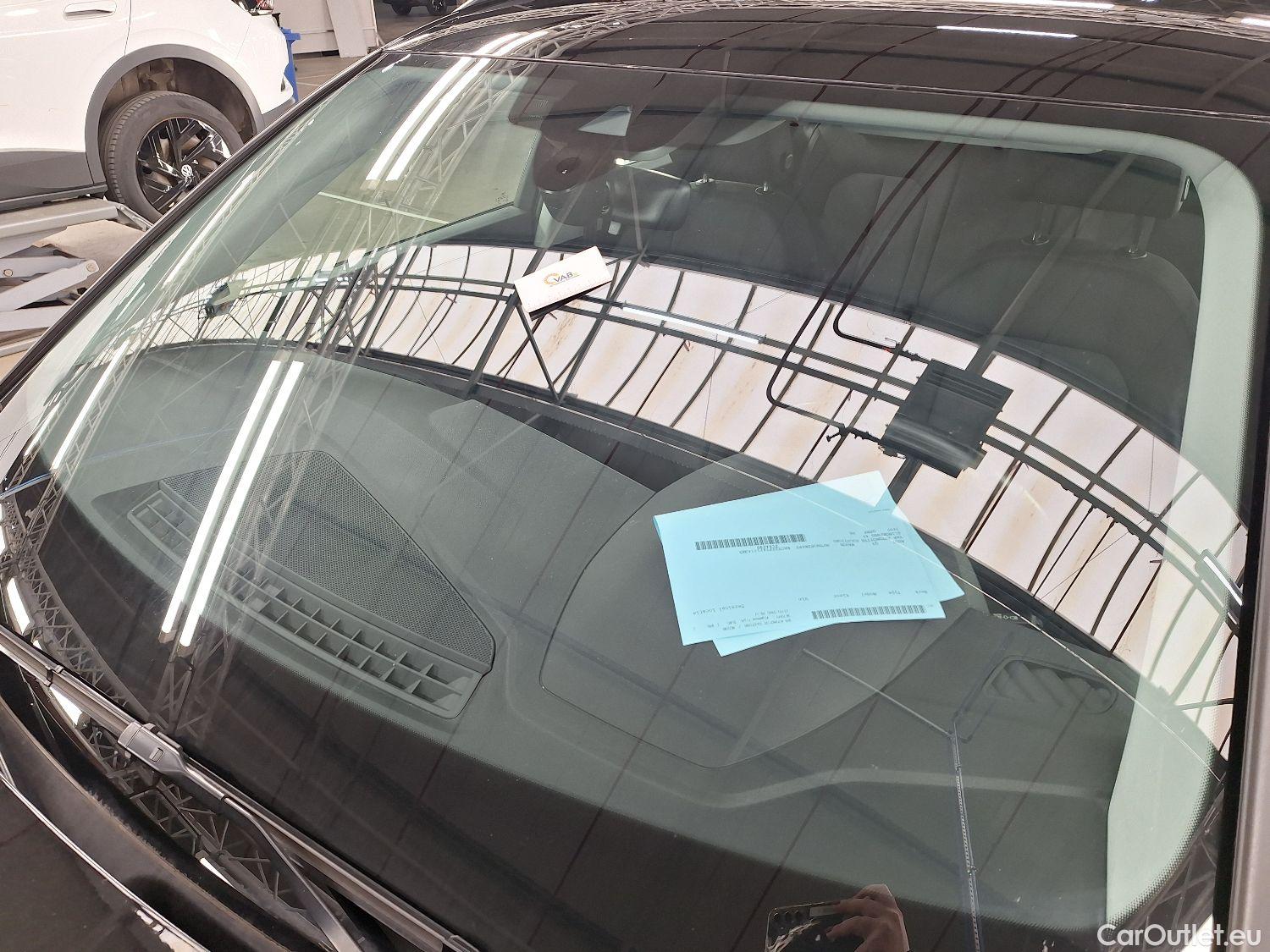  Audi  Q3 Audi,  '18, Audi  35 TDI S Tronic Bus. Ed. Attraction 5d #42