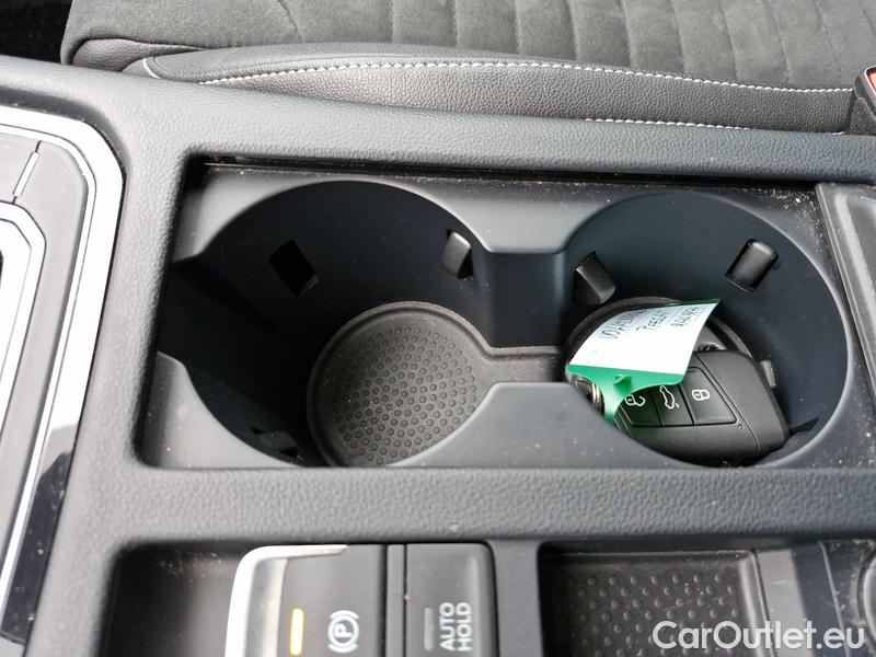  Volkswagen  Passat  Variant (CB5) (2019) Pas.Var.2.0TDI 110 Elegance AT #13