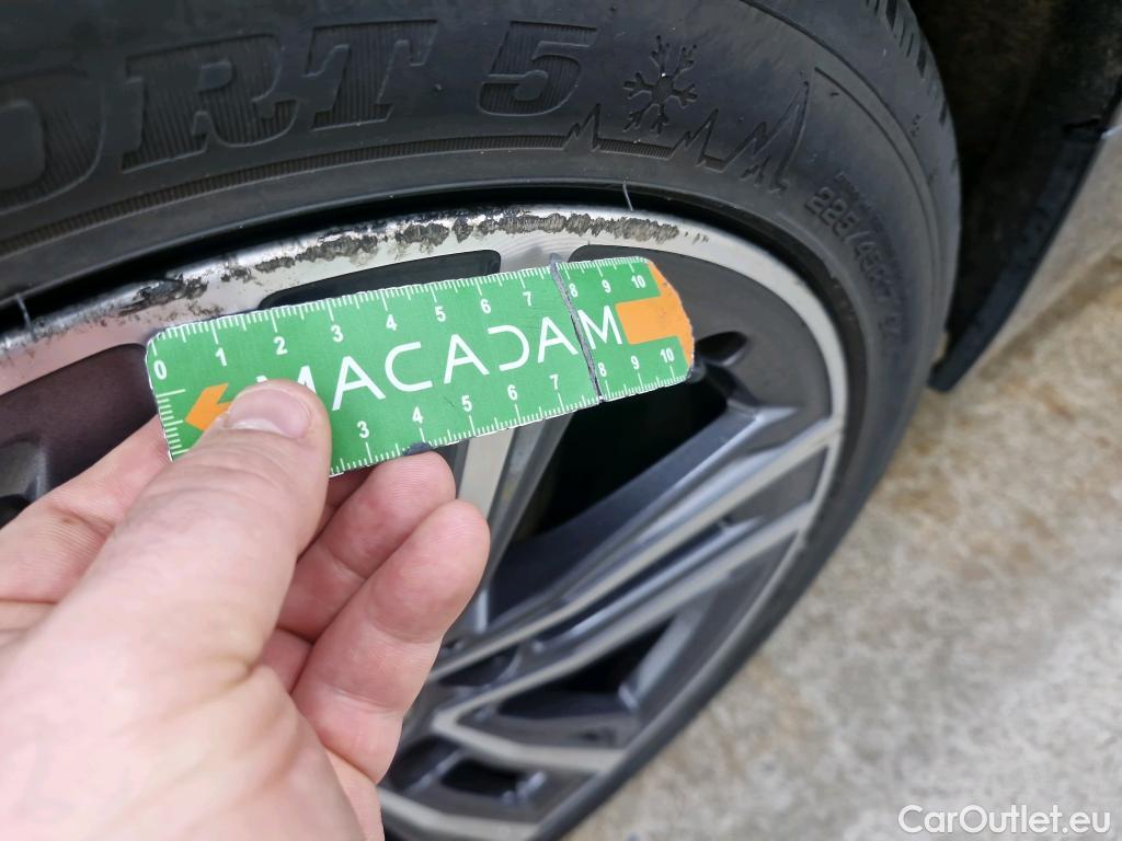  Bmw  Serie 1 Série 1 Berline 118 d Lounge 2.0 150CV BVA8 E6dT #18