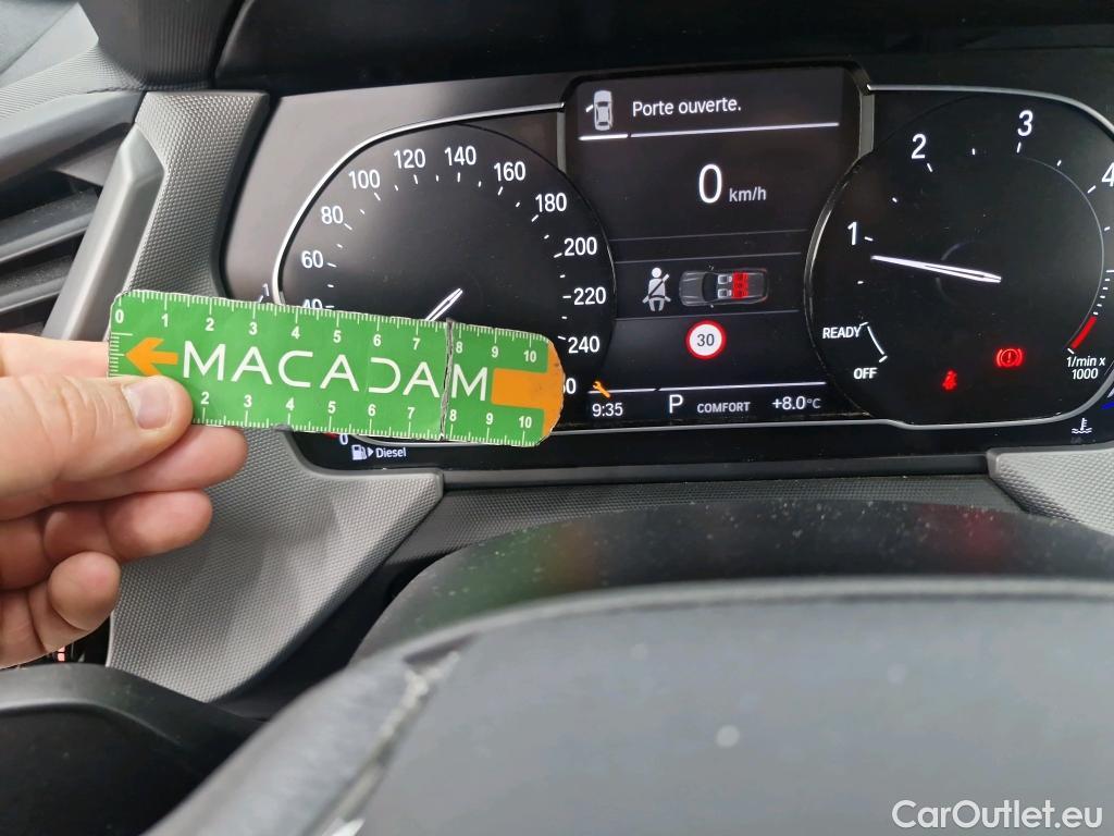  Bmw  Serie 1 Série 1 Berline 118 d Lounge 2.0 150CV BVA8 E6dT #28