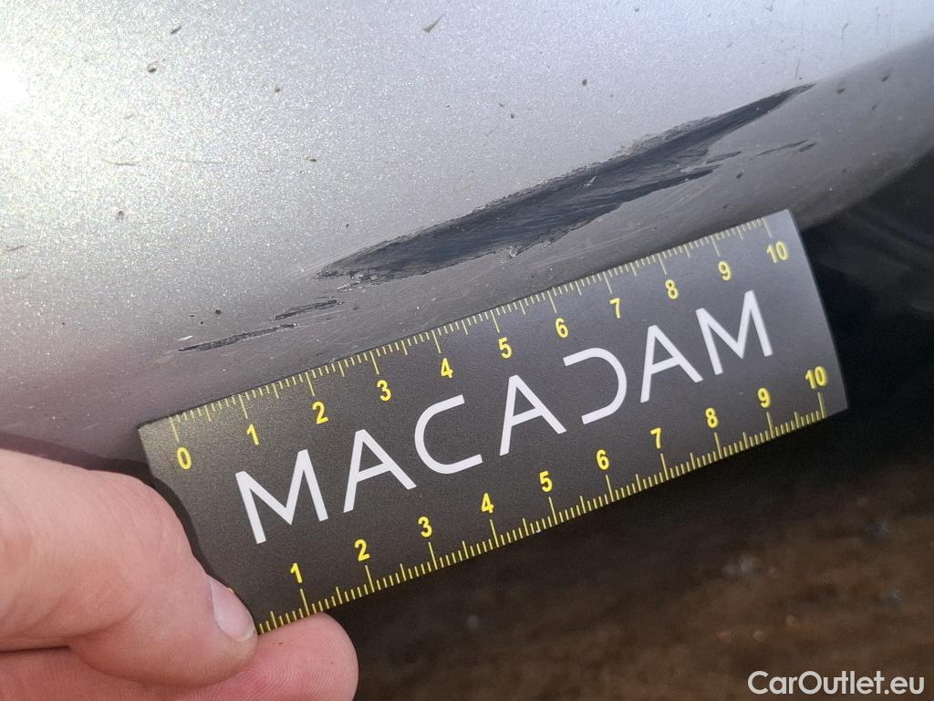  Mercedes  A-Klasse MERCEDES-BENZ Classe A Berline / 2018 / 4P / Berline A 200 d AMG Line 8G-DCT #12