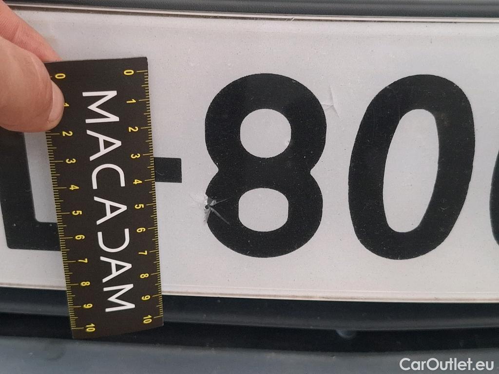  Mercedes  A-Klasse MERCEDES-BENZ Classe A Berline / 2018 / 4P / Berline A 200 d AMG Line 8G-DCT #30