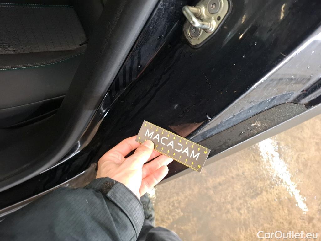  Peugeot  2008  Allure Business 1.5 HDi 110CV BVM6 E6d #17