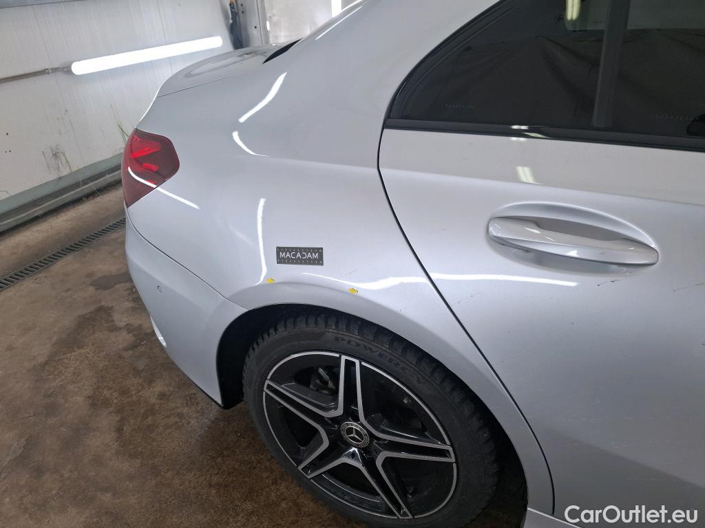  Mercedes  A-Klasse MERCEDES-BENZ Classe A Berline / 2018 / 4P / Berline A 200 d AMG Line 8G-DCT #1