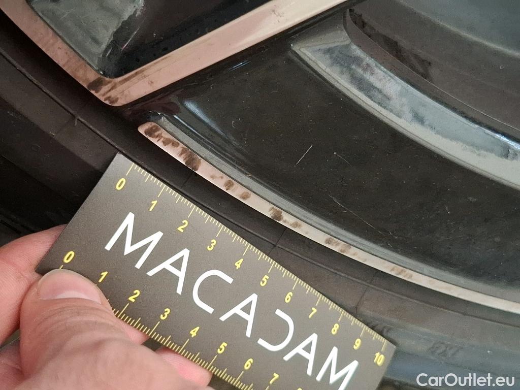  Mercedes  A-Klasse MERCEDES-BENZ Classe A Berline / 2018 / 4P / Berline A 200 d AMG Line 8G-DCT #20