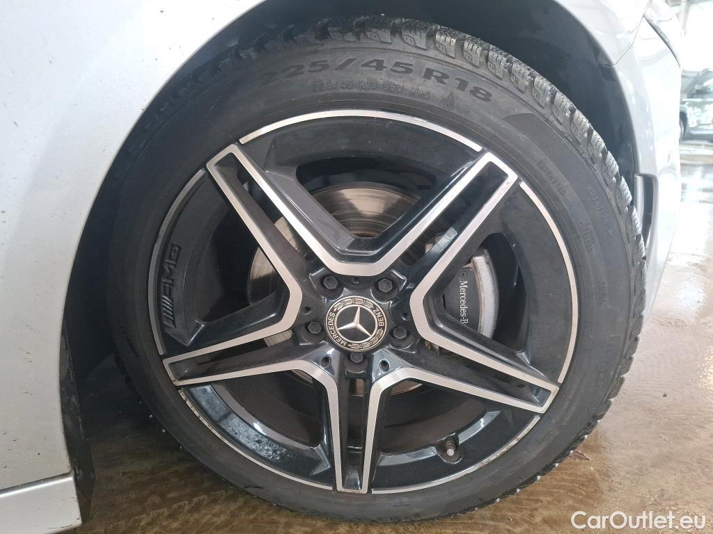  Mercedes  A-Klasse MERCEDES-BENZ Classe A Berline / 2018 / 4P / Berline A 200 d AMG Line 8G-DCT #18