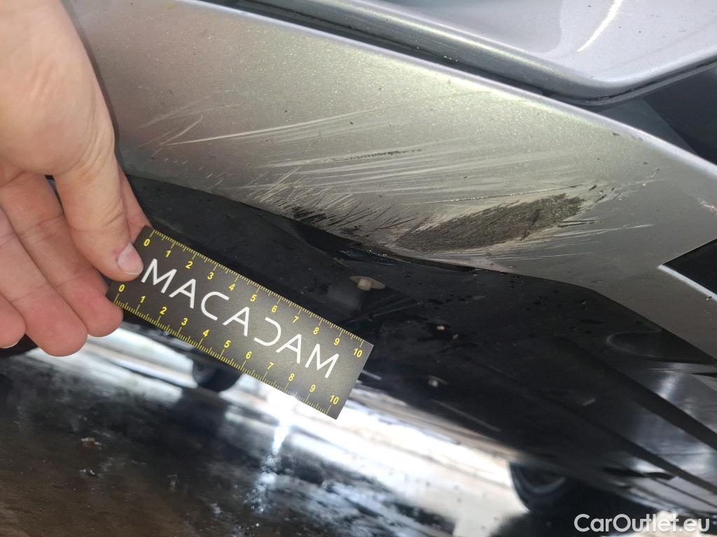  Mercedes  A-Klasse MERCEDES-BENZ Classe A Berline / 2018 / 4P / Berline A 200 d AMG Line 8G-DCT #15