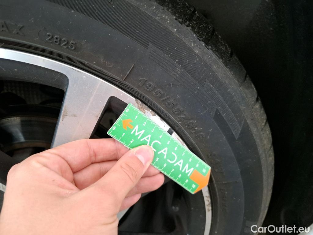  Peugeot  208  Allure Business 1.2 PureTech 100CV BVM6 E6d #21