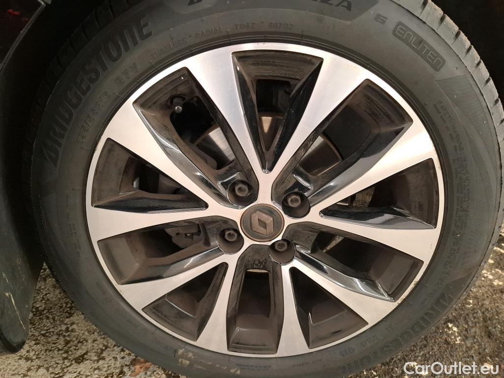  Renault  Clio RENAULT  / 2019 / 5P / Berline Intens TCe 100 - 20 #15