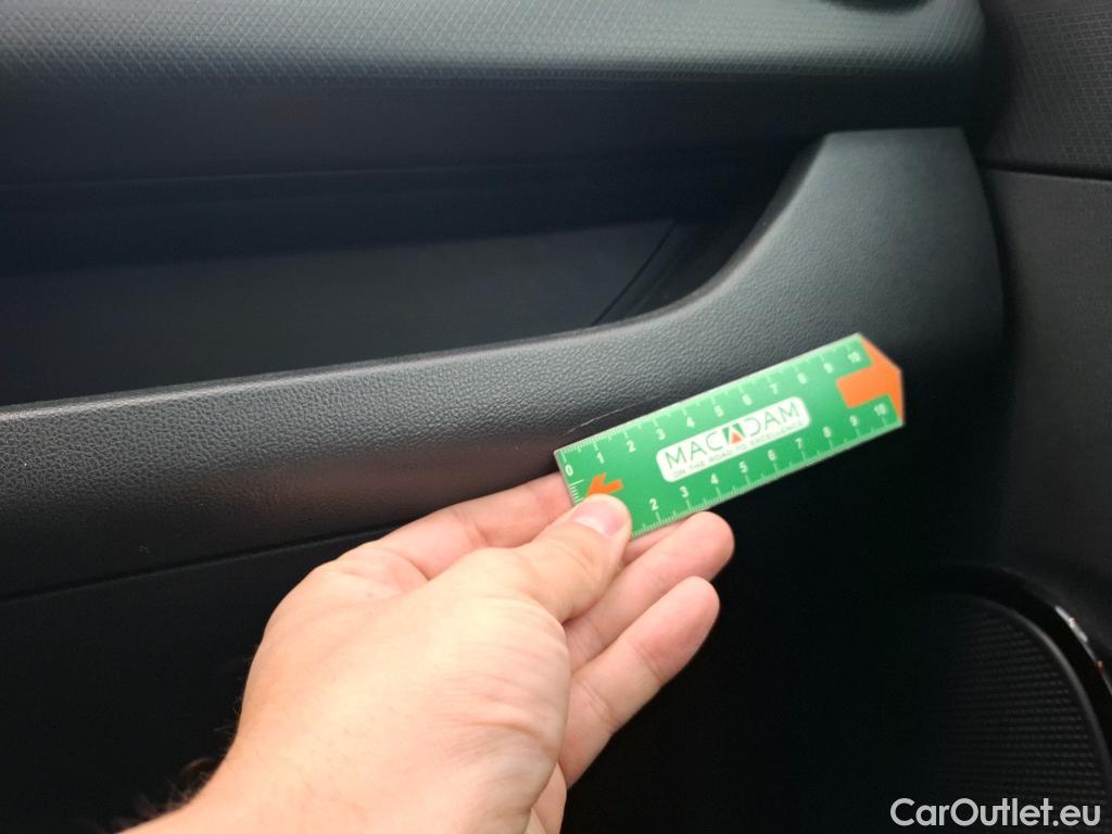  Renault  Clio  IV Air MediaNav 1.5 dCi 75CV BVM5 E6 #13