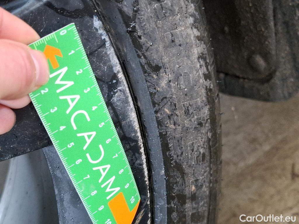  Tesla  Model Y TESLA  / 2020 / 5P / SUV Long Range Dual Motor AWD #31