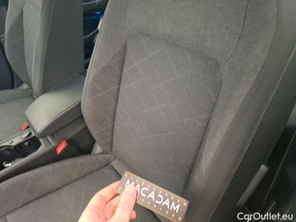  Volkswagen  Golf  VOLKSWAGEN / 2020 / 5P / Berline 1.0 TSI OPF 110 LIFE BUSINESS #24