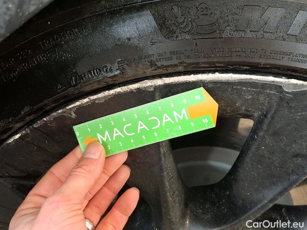  Tesla  Model Y TESLA  / 2020 / 5P / SUV Long Range Dual Motor AWD #46