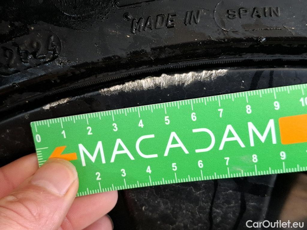  Tesla  Model Y TESLA  / 2020 / 5P / SUV Long Range Dual Motor AWD #9