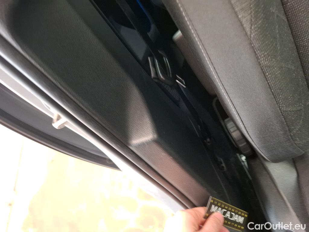  Volkswagen  Golf  VOLKSWAGEN / 2020 / 5P / Berline 1.0 TSI OPF 110 LIFE BUSINESS #16