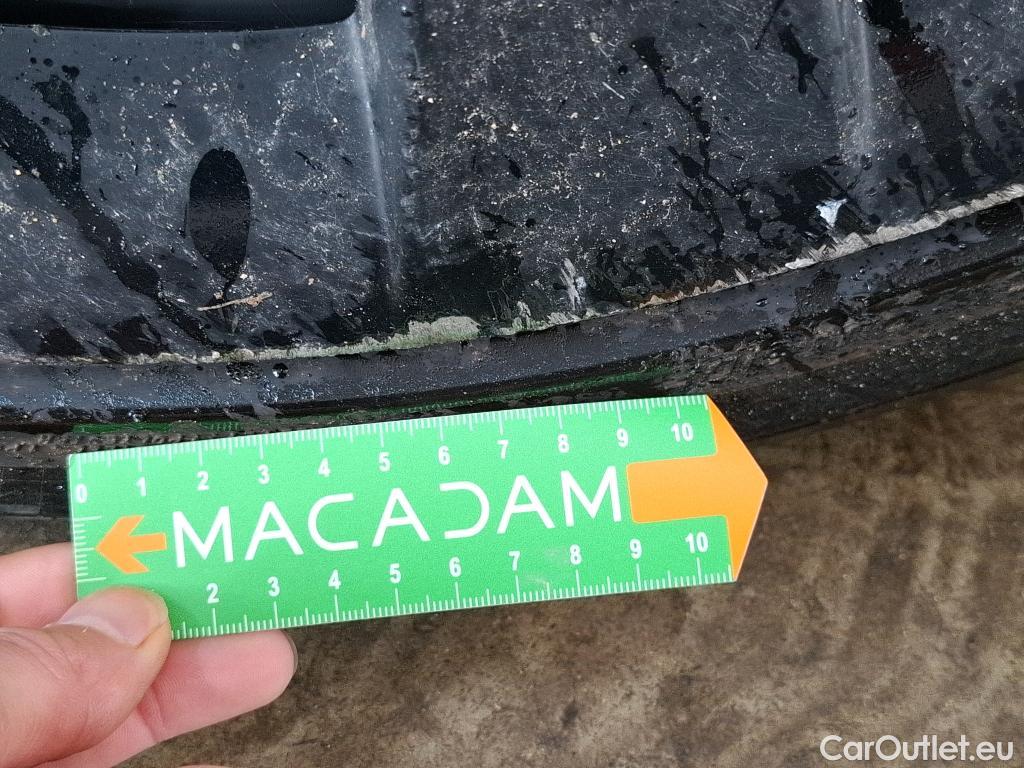  Tesla  Model Y TESLA  / 2020 / 5P / SUV Long Range Dual Motor AWD #33