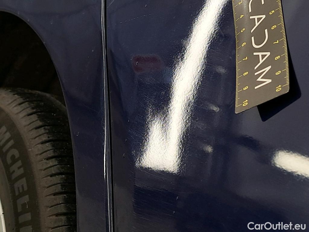  Volkswagen  Golf  VOLKSWAGEN / 2020 / 5P / Berline 2.0 TDI SCR 115 BVM6 Life Busi #4