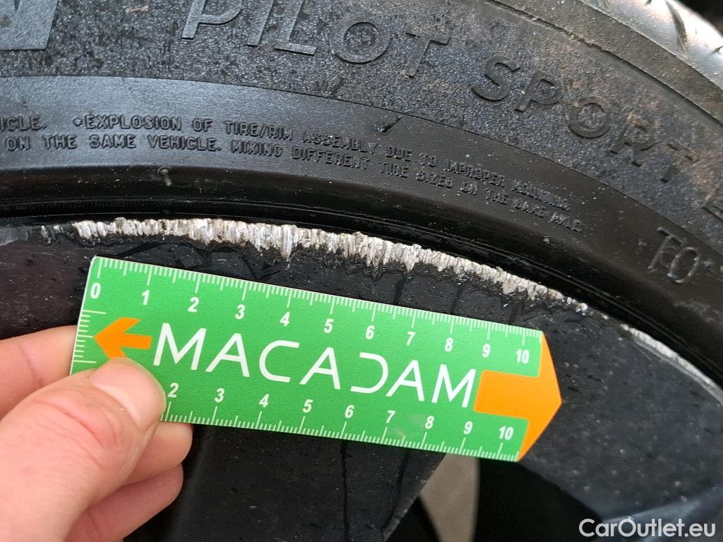  Tesla  Model Y TESLA  / 2020 / 5P / SUV Long Range Dual Motor AWD #39