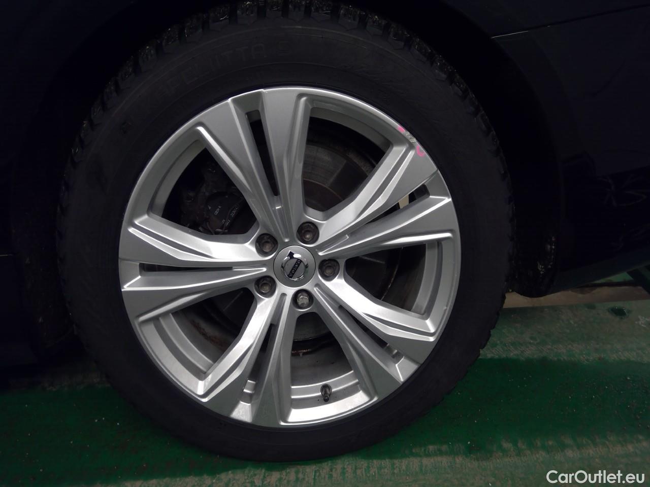  Volvo  V90  T8 R-Design Rech. AWD Aut #39