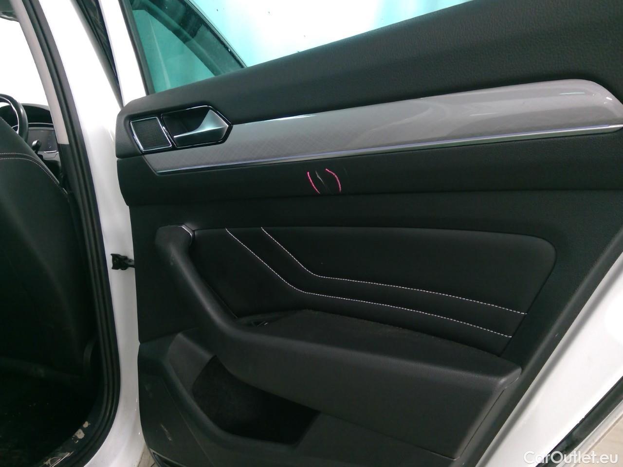  Volkswagen  Passat  Sp.Combi GTE #18