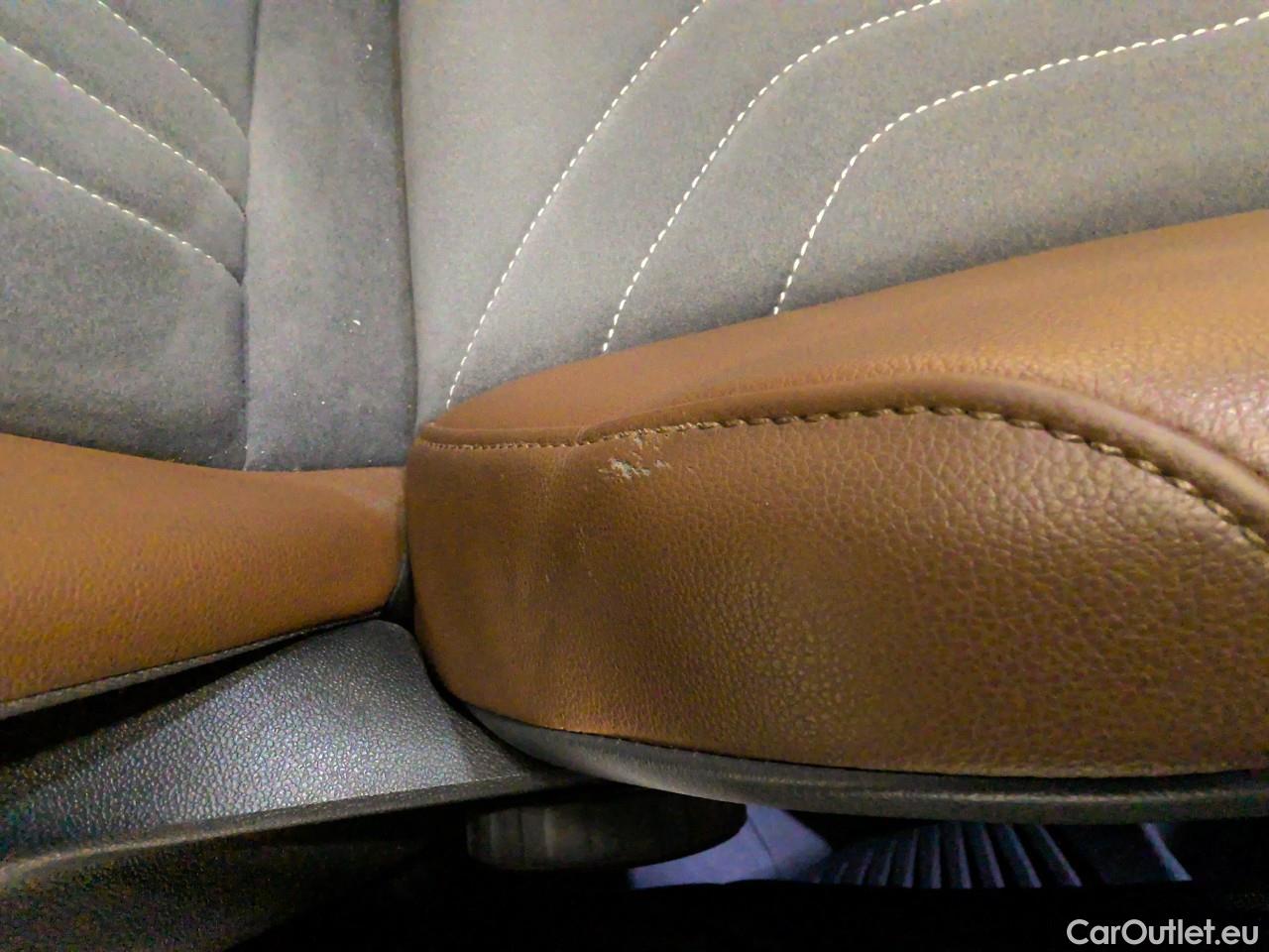  Volkswagen  ID.4  EV 77kWh Pro Performance #4