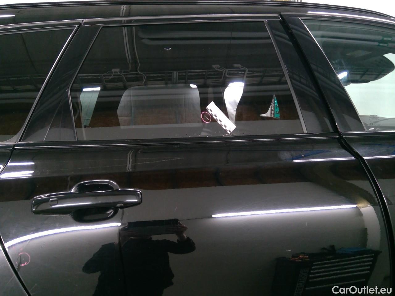  Volvo  V90  T8 R-Design Rech. AWD Aut #43