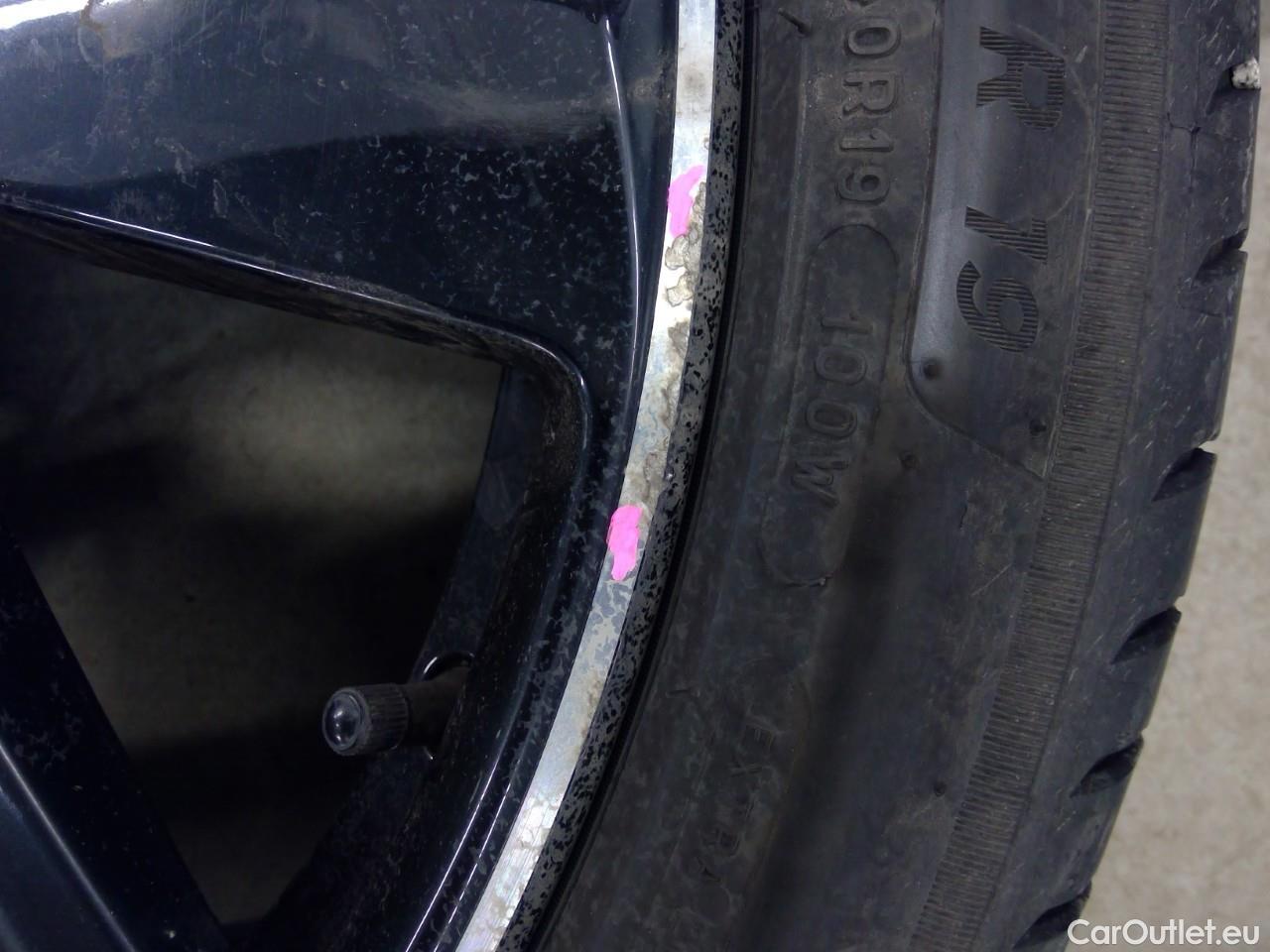  Volvo  V90  T8 R-Design Rech. AWD Aut #2