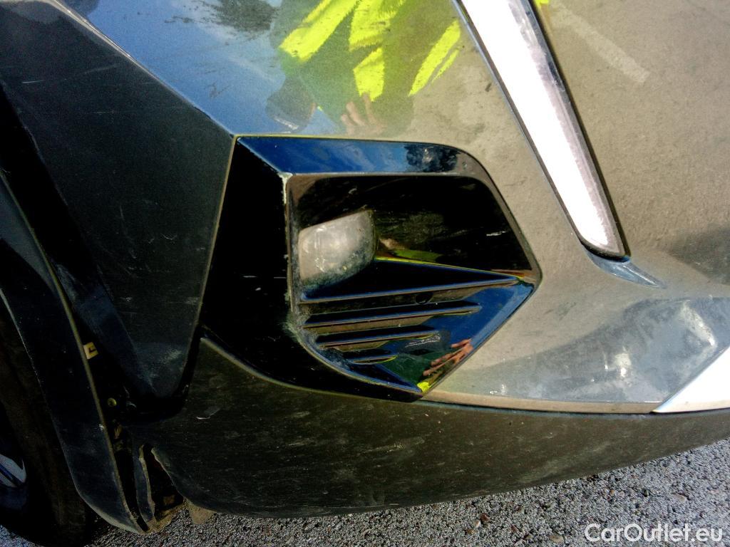  Peugeot  2008 PEUGEOT  / 2019 / 5P / todoterreno Allure Pack BlueHDI 81kW (110CV) (AC) #39