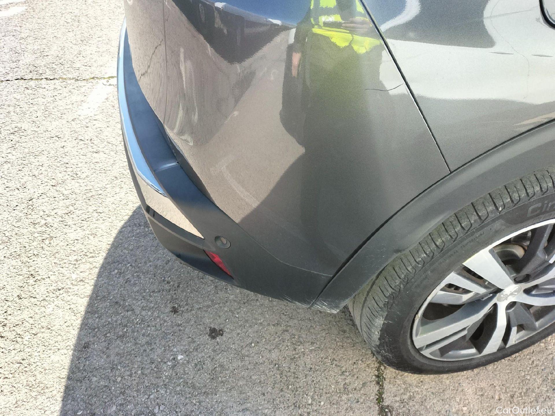  Peugeot  3008 PEUGEOT  Hybrid / 2020 / 5P / todoterreno 225 e-EAT8 Allure (AC2) #48