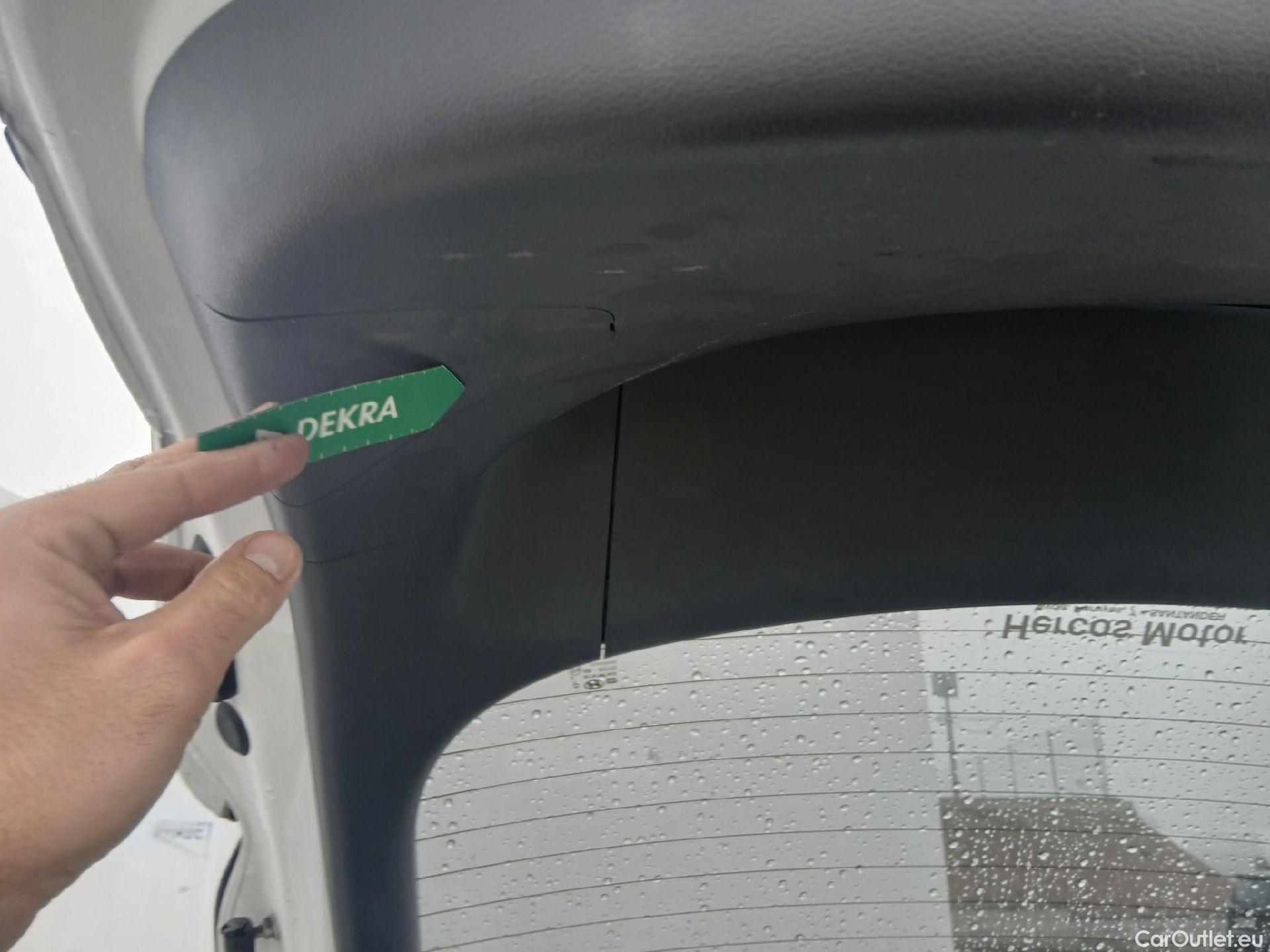  Hyundai   Ioniq HYUNDAI / 2019 / 5P / berlina con portón 1.6 GDI HEV Klass LE DCT #35