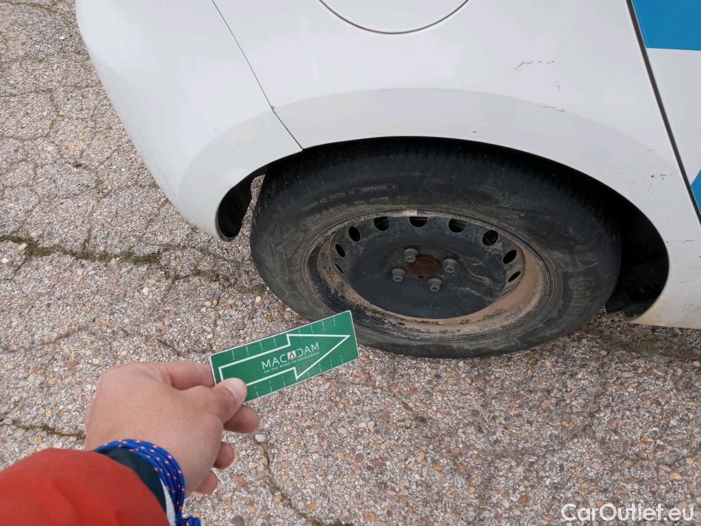  Renault  Clio RENAULT  / 2019 / 5P / berlina con portón Business TCe 74 kW (100CV) GLP #19