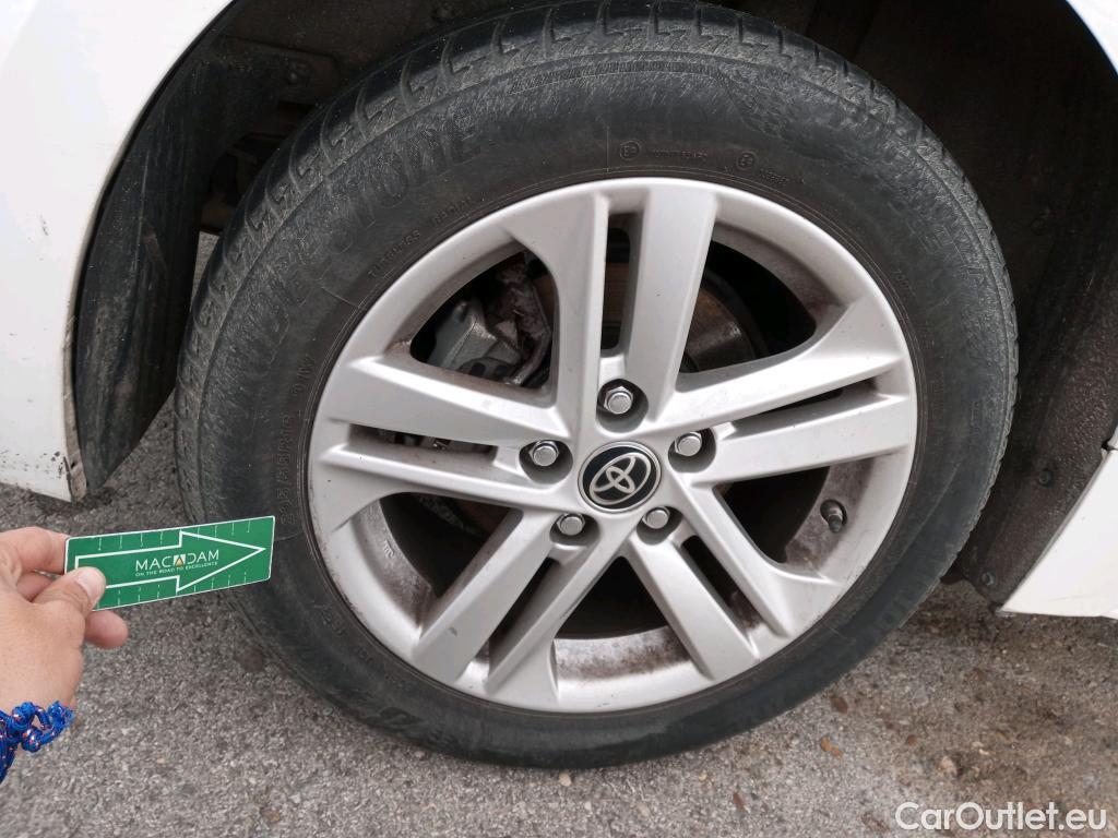  Toyota  Corolla TOYOTA  1.8 125H ACTIVE TECH E-CVT #21