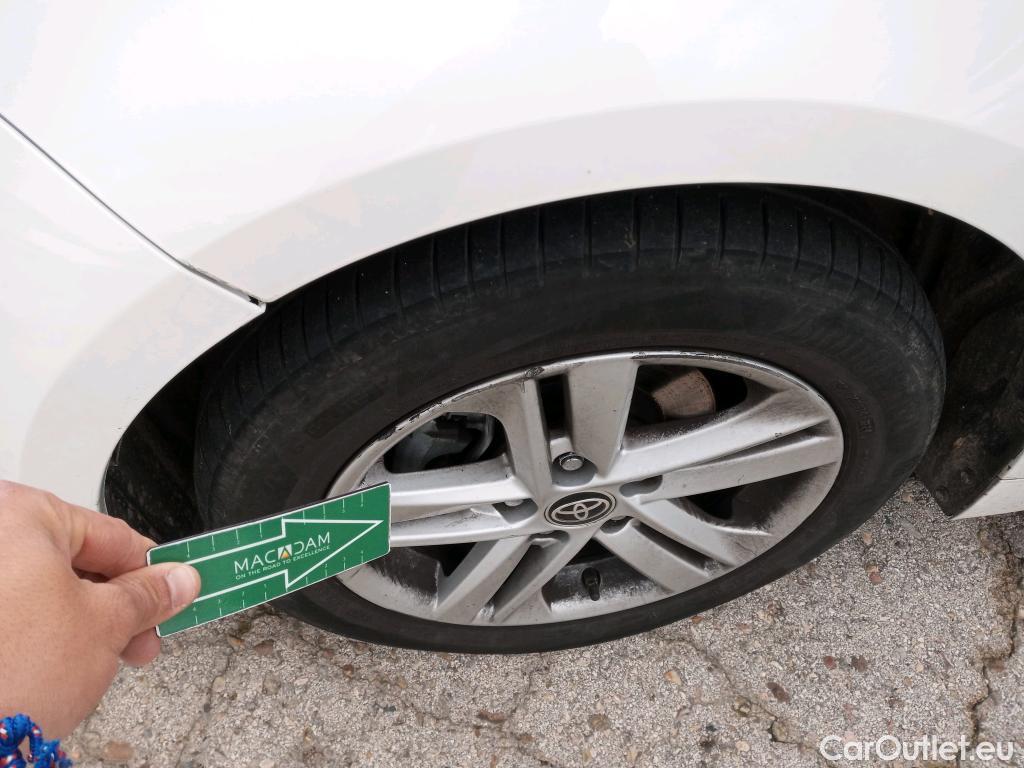  Toyota  Corolla TOYOTA  1.8 125H ACTIVE TECH E-CVT #19